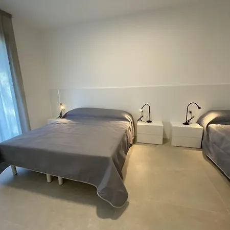 شقة Modern With Terrace *